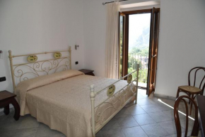 Гостиница B&B Il Vicoletto Del Casale  Чнтола